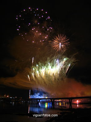 FOGOS ARTIFICIAIS E FEIRA DE BOUZAS - FESTAS DE BOUZAS 2004