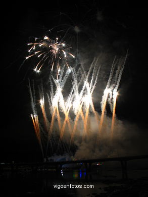 FOGOS ARTIFICIAIS E FEIRA DE BOUZAS - FESTAS DE BOUZAS 2004