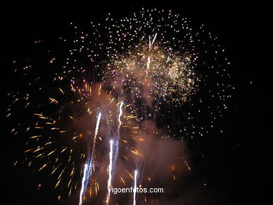 FUEGOS ARTIFICIALES Y FERIA DE BOUZAS - FIESTAS DE BOUZAS 2004