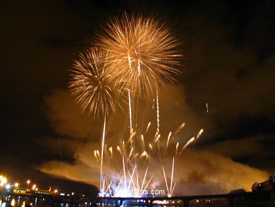 FOGOS ARTIFICIAIS E FEIRA DE BOUZAS - FESTAS DE BOUZAS 2004