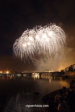 FUEGOS ARTIFICIALES Y FERIA DE BOUZAS - FIESTAS DE BOUZAS 2005