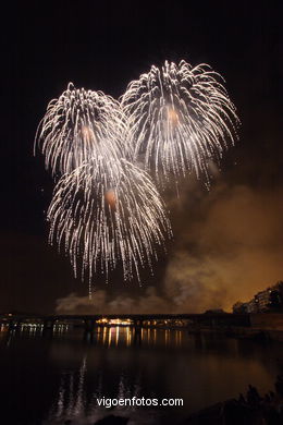 FUEGOS ARTIFICIALES Y FERIA DE BOUZAS - FIESTAS DE BOUZAS 2005