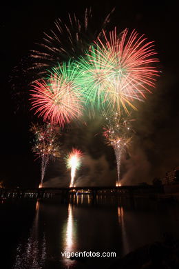 FOGOS ARTIFICIAIS E FEIRA DE BOUZAS - FESTAS DE BOUZAS 2005