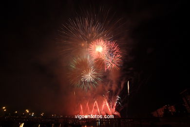 FUEGOS ARTIFICIALES Y FERIA DE BOUZAS - FIESTAS DE BOUZAS 2006