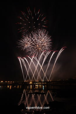 FIESTAS DE BOUZAS - FUEGOS ARTIFICIALES Y FERIA DE BOUZAS - FIESTAS DE BOUZAS 2008