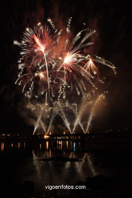 FIESTAS DE BOUZAS - FUEGOS ARTIFICIALES Y FERIA DE BOUZAS - FIESTAS DE BOUZAS 2008