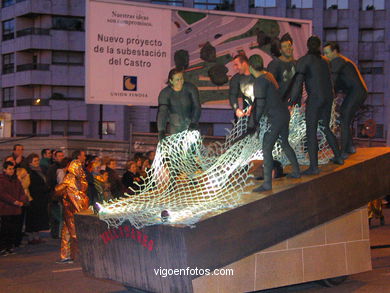 CARNAVAL 2004 - COMPARSAS - ENTERRO DA SARDINA