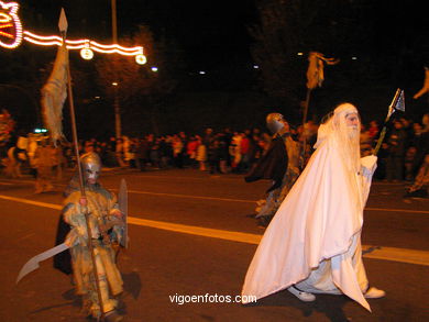 CARNAVAL 2004 - COMPARSAS - ENTERRO DA SARDINA