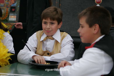 COMPARSA 'GRANDE CASINO DAS VELAS' EM MATAMÁ - CARNAVAL 2005