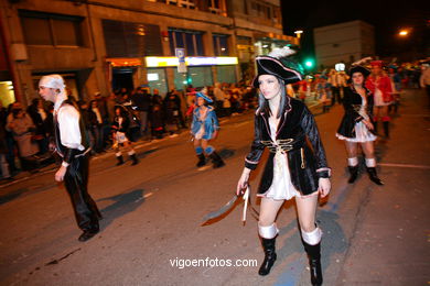 CARNAVAIS 2010 - DESFILE DE COMPARSAS