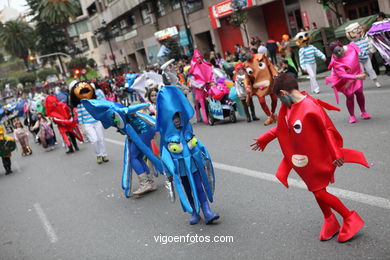 CARNAVAIS 2014 - DESFILE DE COMPARSAS