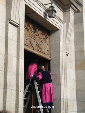 PROCESIÓN DEL CRISTO DE LA VICTORIA 2004