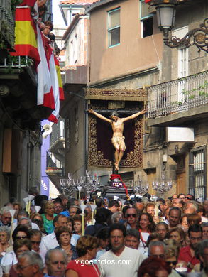 PROCESIÓN DEL CRISTO DE LA VICTORIA 2004