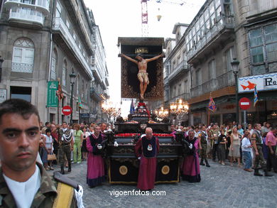 PROCESIÓN DEL CRISTO DE LA VICTORIA 2004