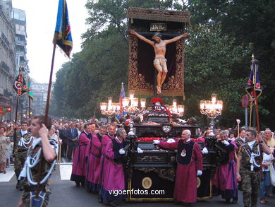 PROCESIÓN DEL CRISTO DE LA VICTORIA 2004