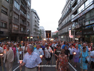 PROCESIÓN DEL CRISTO DE LA VICTORIA 2004