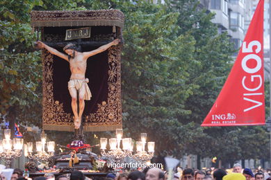 PROCESIÓN DEL CRISTO DE LA VICTORIA 2005