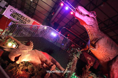 DINOSAUR FOSSIL - SKULLS AND BONES. UNIVERSAL EXHIBITION - GOBISSAUROS - DINOSAURS OF THE GOBI DESERT. EXTINCTION