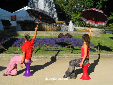 MUSICA Y DANZA EN LA ALAMEDA - EXPERIMENTADANZA - NUESTRO SUEÑOS EN UN BAÚL - FERIA LIBRO 2004