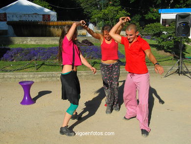 MUSICA Y DANZA EN LA ALAMEDA - EXPERIMENTADANZA - NUESTRO SUEÑOS EN UN BAÚL - FERIA LIBRO 2004