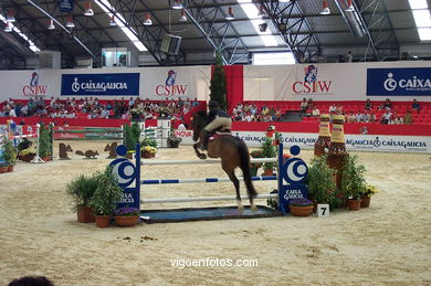 SHOW JUMPING COMPETITION - CSI 2002
