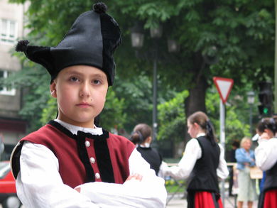 DÍA DA MUÑEIRA 2004 - MUÑEIRAS Y TRAJES TÍPICOS GALLEGOS