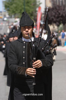 DÍA DA MUIÑEIRA 2006 - MUÑEIRAS Y TRAJES TÍPICOS GALLEGOS