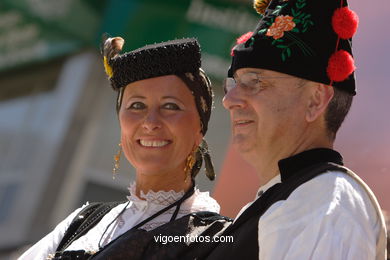 DÍA DA MUIÑEIRA 2006 - MUÑEIRAS Y TRAJES TÍPICOS GALLEGOS