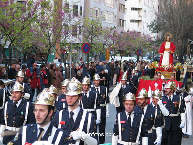 PROCESIONES DE SEMANA SANTA 2004 EN VIGO