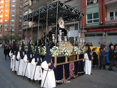 PROCESIONES DE SEMANA SANTA 2004 EN VIGO