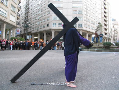 PROCISSÕES DE SEMANA SANTA 2004 EM VIGO