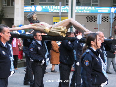 PROCESIONES DE SEMANA SANTA 2004 EN VIGO