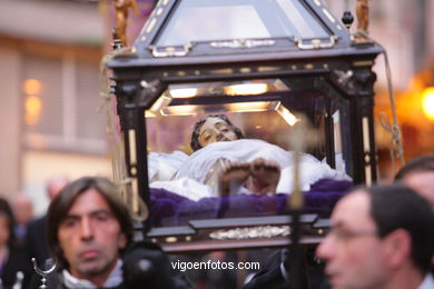 SEMANA SANTA 2008 EM VIGO. PROCISSÃO DO SANTO ENTERRO