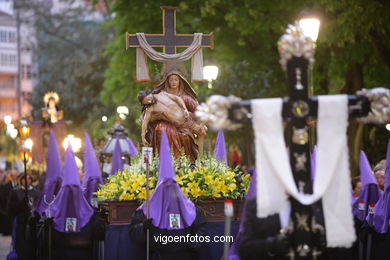 SEMANA SANTA 2008 EM VIGO. PROCISSÃO DO SANTO ENTERRO