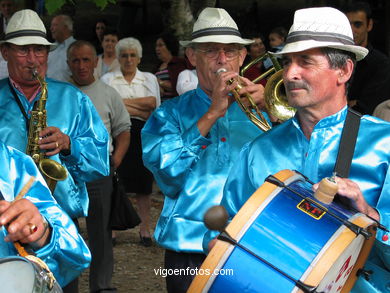 FIESTA DEL PULPO EN EL MONTE DE LOS POZOS (VALLADARES) - 2004