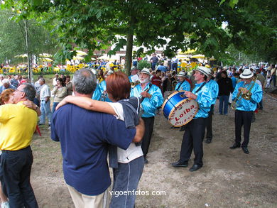 FIESTA DEL PULPO EN EL MONTE DE LOS POZOS (VALLADARES) - 2004