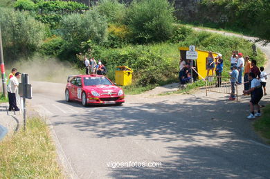 COCHES DE RALLYE RIAS BAIXAS 2002