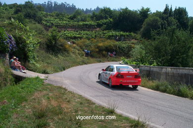 COCHES DE RALLYE RIAS BAIXAS 2002