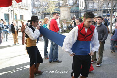 RECONQUISTA DE VIGO 2005 - PUESTOS Y AMBIENTE