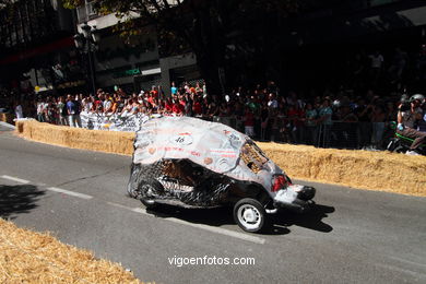 RED BULL AUTOS LOCOS. VIGO 2010. CARRILANAS