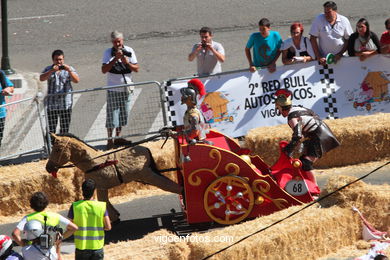 RED BULL AUTOS LOCOS. VIGO 2010. CARRILANAS