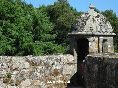 THE FORTRESS OF THE CASTRO - THE CASTLE