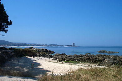 PLAYA ESPEDRIGADA Y TOMBO DO GATO