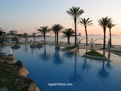 PISCINAS E TOBOGÁN DE ÁGUA DA PRAIA DE SAMIL