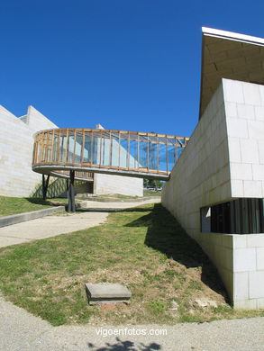 FACULTAD DE CIENCIAS JURÍDICAS Y DEL TRABAJO