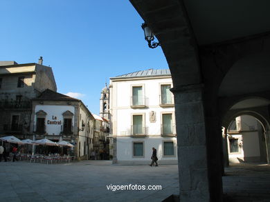 LA PLAZA DE LA CONSTITUCIÓN DE VIGO