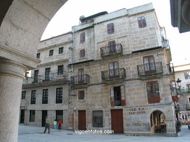 LA PLAZA DE LA CONSTITUCIÓN DE VIGO