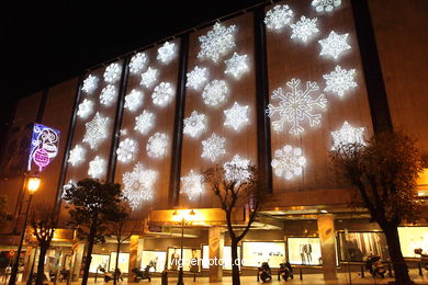 ILUMINACIÓN NAVIDEÑA. LUCES DE NAVIDAD