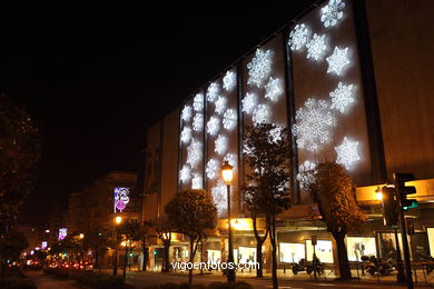 ILUMINACIÓN NAVIDEÑA. LUCES DE NAVIDAD