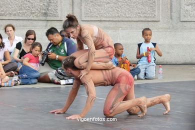 Tanz und Vorfhrungen auf dem Trafalgar Square. 